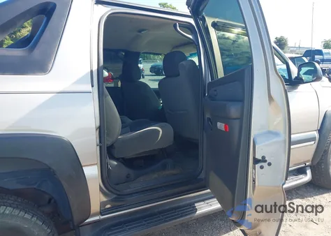 2003 Chevrolet Avalanche 1500 из США, поврежденный, VIN 3GNEC13T23G315110